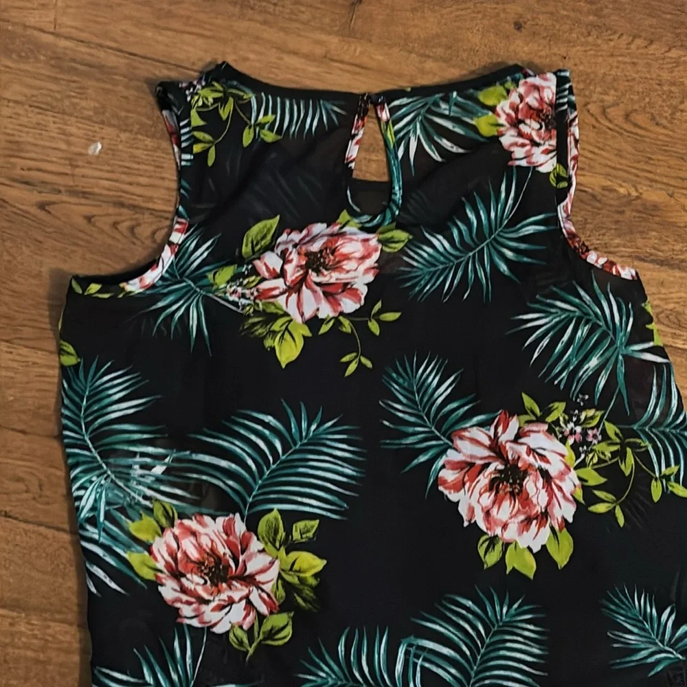 Floral Sleeveless Girl’s Dress / Coverup with Multiple Pattens, Great Condition!